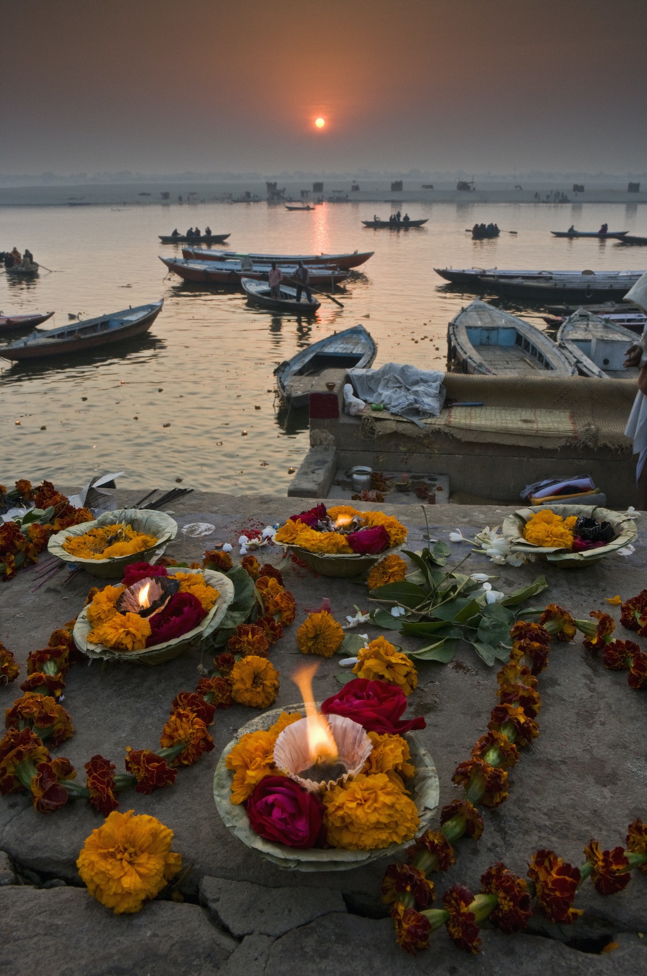 After the Kumbh Mela festival in Varanasi, some pilgrims move to Varanasi on the Ganges to make